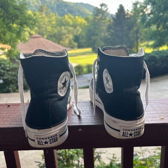 Converse Chuck Taylor’s Black - Picture 2 of 7